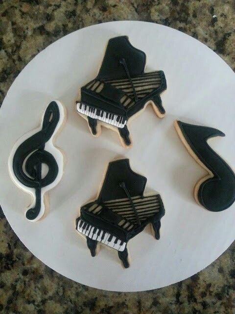 Grand Piano Cookie Cutter Giftware