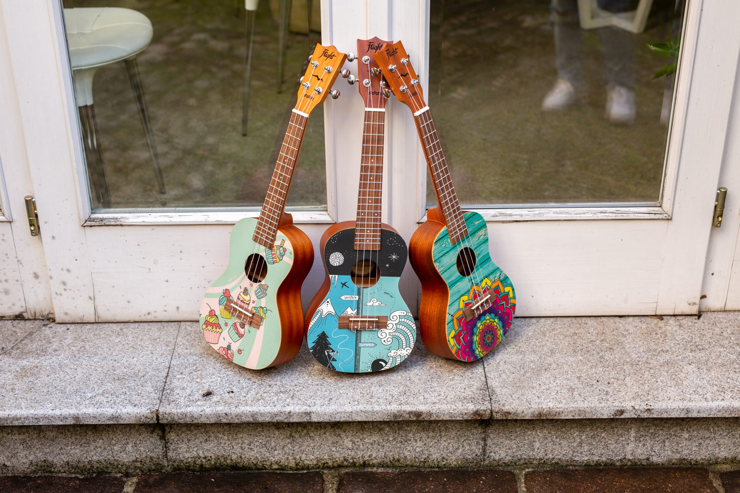 Flight AUC33 - Cupcake Concert Ukulele with Gig Bag