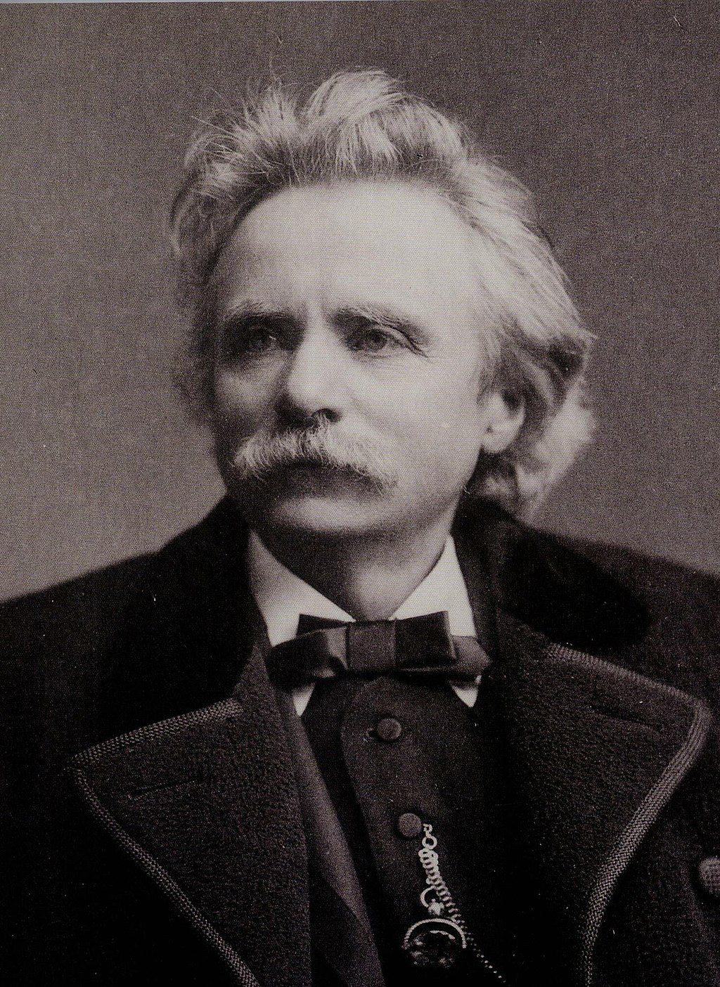 Grieg - A Piano Treasury Book